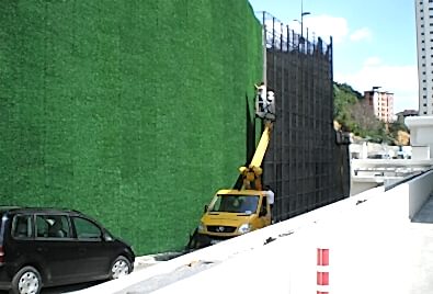 Çim Çit Duvar Kaplama Uygulaması